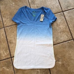 American Eagle t shirt